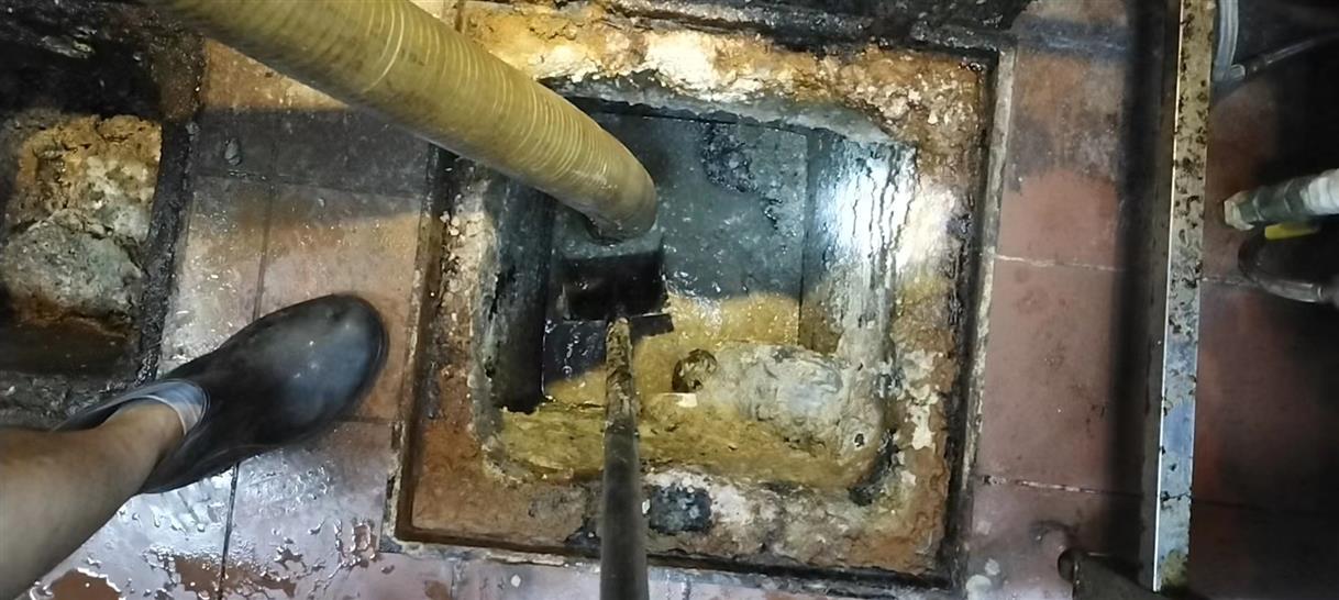 孙吴污水池清理一般都有毒气，怎么预防中毒呢？